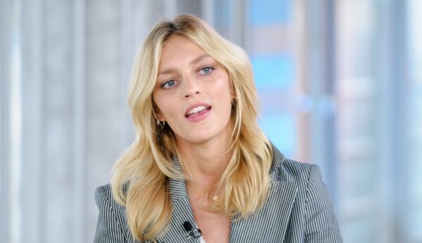 Anja Rubik w stylowych koronkach