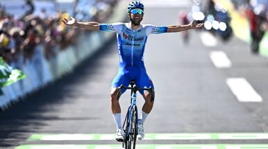 Australijczyk bohaterem soboty w Tour de France. Pogaczar próbował odrabiać straty
