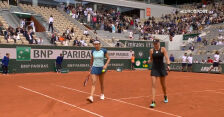 Garcia i Mladenovic wygrały 2. seta w finale gry podwójnej kobiet w Roland Garros