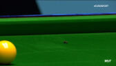 Mucha na stole podczas meczu Wilson – Lyu Haotian w European Masteres