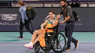 Krzyczała z bólu, opuściła kort na wózku inwalidzkim. Andreescu przekazała diagnozę