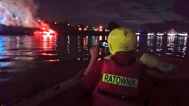   A barge fire on the Vistula 