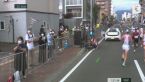 Tokio. "Ucieczka" samochodu pomocy medycznej podczas maratonu
