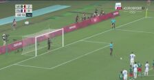 Tokio. Piłka nożna mężczyzn. Meksyk - Francja 2:1 rzut karny (gol Andre-Pierre Gignac)