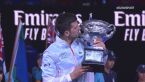 Djoković odebrał trofeum po zwycięstwie w finale Australian Open