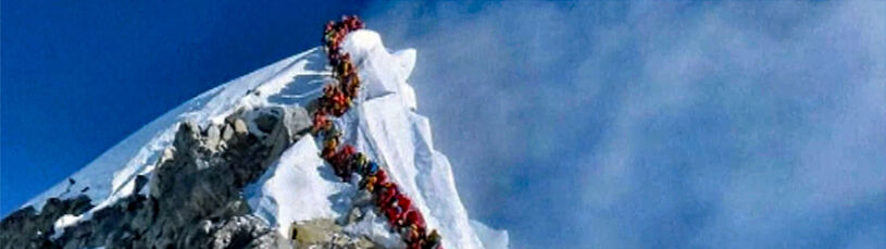 Zaostrzono przepisy przeciw oblężeniu Mount Everest