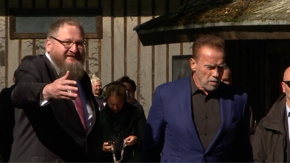 Arnold Schwarzenegger odwiedził były niemiecki obóz zagłady Auschwitz-Birkenau