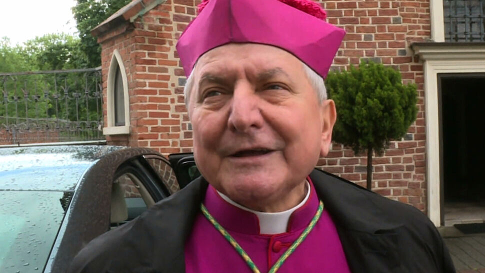 Mimo zakazu Watykanu biskup Janiak pojawił się w swojej dawnej diecezji