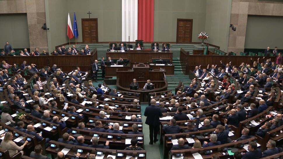 Wojna w Ukrainie i katastrofa smoleńska. PiS chciało, żeby uchwała Sejmu dotyczyła obu spraw