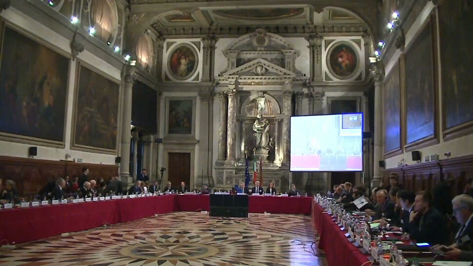Komisja Wenecka: przyjęte ustawy o SN i KRS zagrażają praworządności